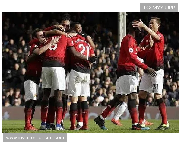 曼联欧战历程回顾：表现稳健与挑战交织的奋斗之路分析