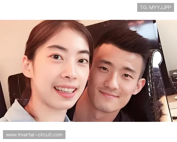 谌龙退役后在家带娃，老婆王适娴晒照：这反差谁信他拿过奥运金牌？